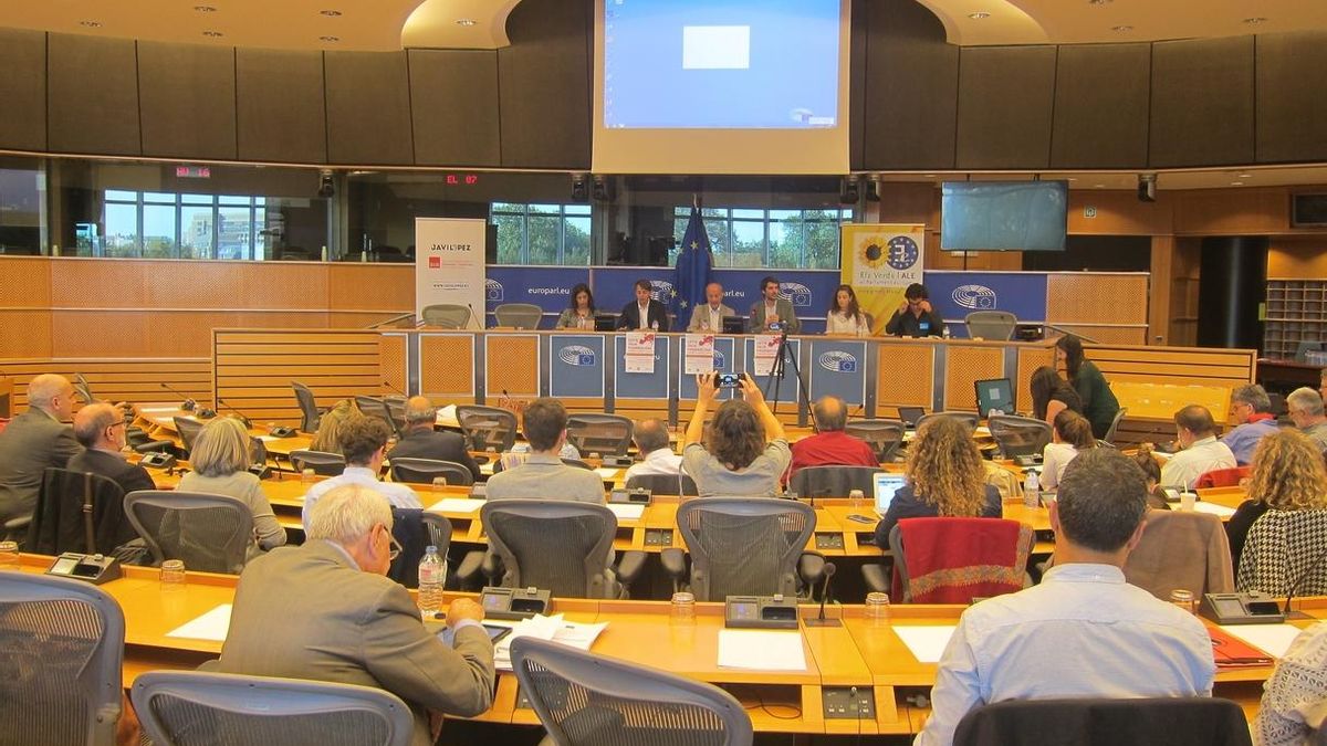 López (PSC) y Urtasun (ICV) ven en una España federal la solución al encaje de Cataluña