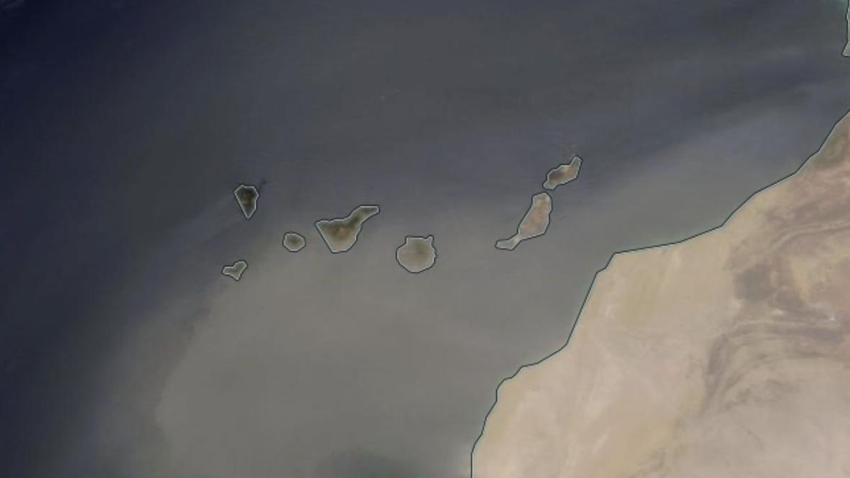 Calima sobre Canarias este jueves 30 de marzo, vista desde el satélite Aqua de la NASA