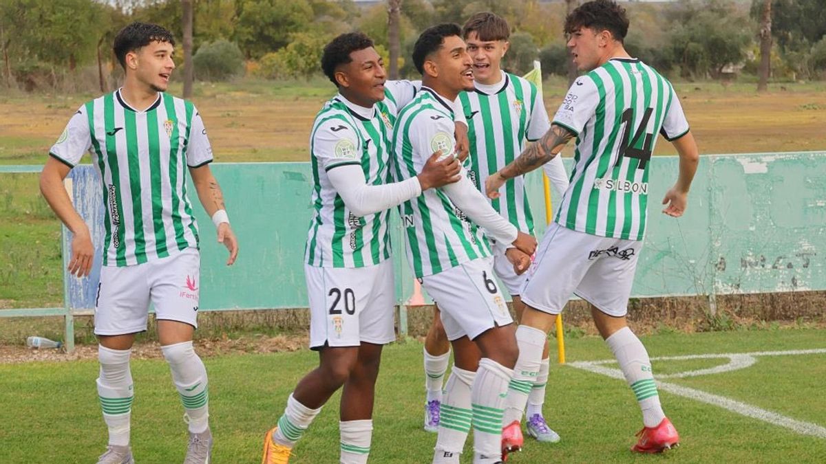 Hashim celebra su primer gol con el Córdoba CF B