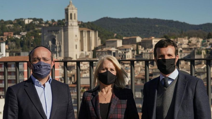 Casado mantiene su estrategia en la tercera ola: acusa al Gobierno de "mentir", "ocultar" fallecidos y "atacar" al Estado