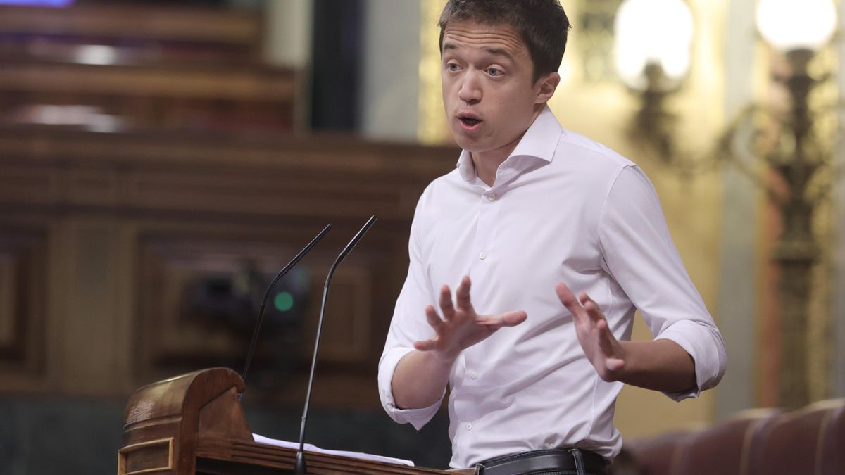 Archivo - El líder de Más País, Íñigo Errejón, interviene en una sesión de control al Gobierno en el Congreso de los Diputados, a 30 de junio de 2021, en Madrid, (España).