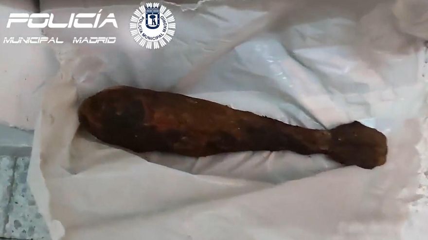 Hallado un proyectil sin detonar en las obras de un portal de Malasaña