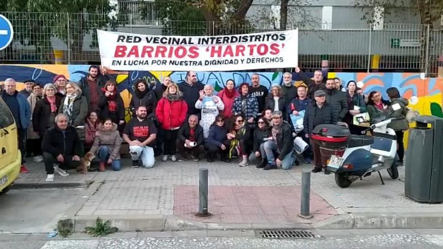 Protesta en un instituto de Sevilla afectado por los cortes de luz: "La situación está llegando al límite"
