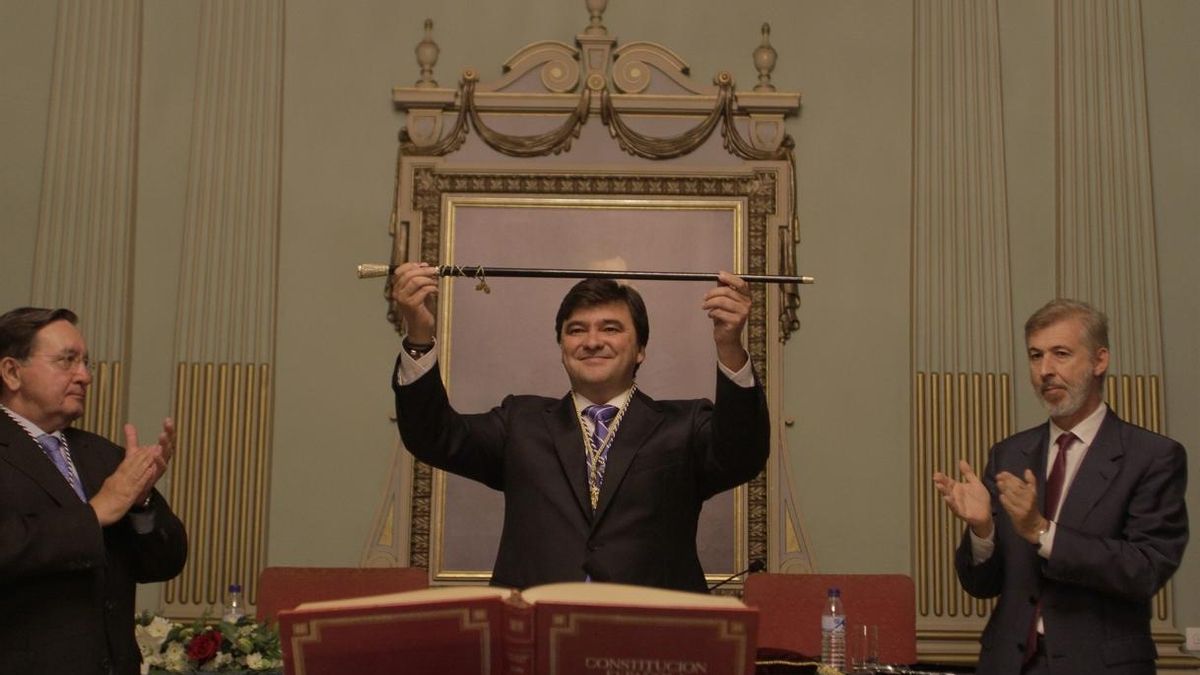 Gabriel Cruz (PSOE) toma posesión como alcalde de Huelva