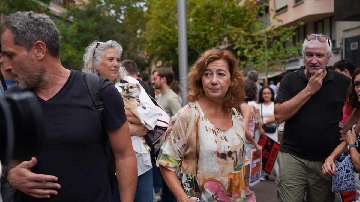 La presidenta del Congreso de los Diputados, Francina Armengol, durante una manifestación para exigir una reducción del precio de los alquileres de la vivienda