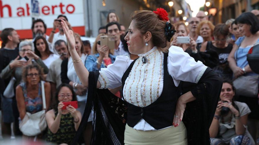 Calendario de fiestas de Madrid Centro para 2025: un día de descanso entre las de agosto y sin recinto ferial en Malasaña