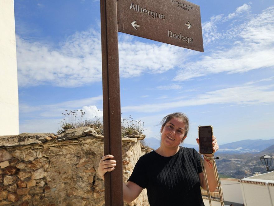 Cristina trata de llevar la belleza de Murtas al resto del mundo con TikTok