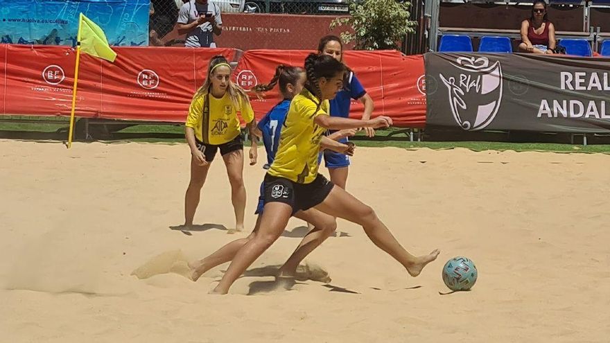 El Pozoalbense sigue cosechando alegrías en fútbol playa