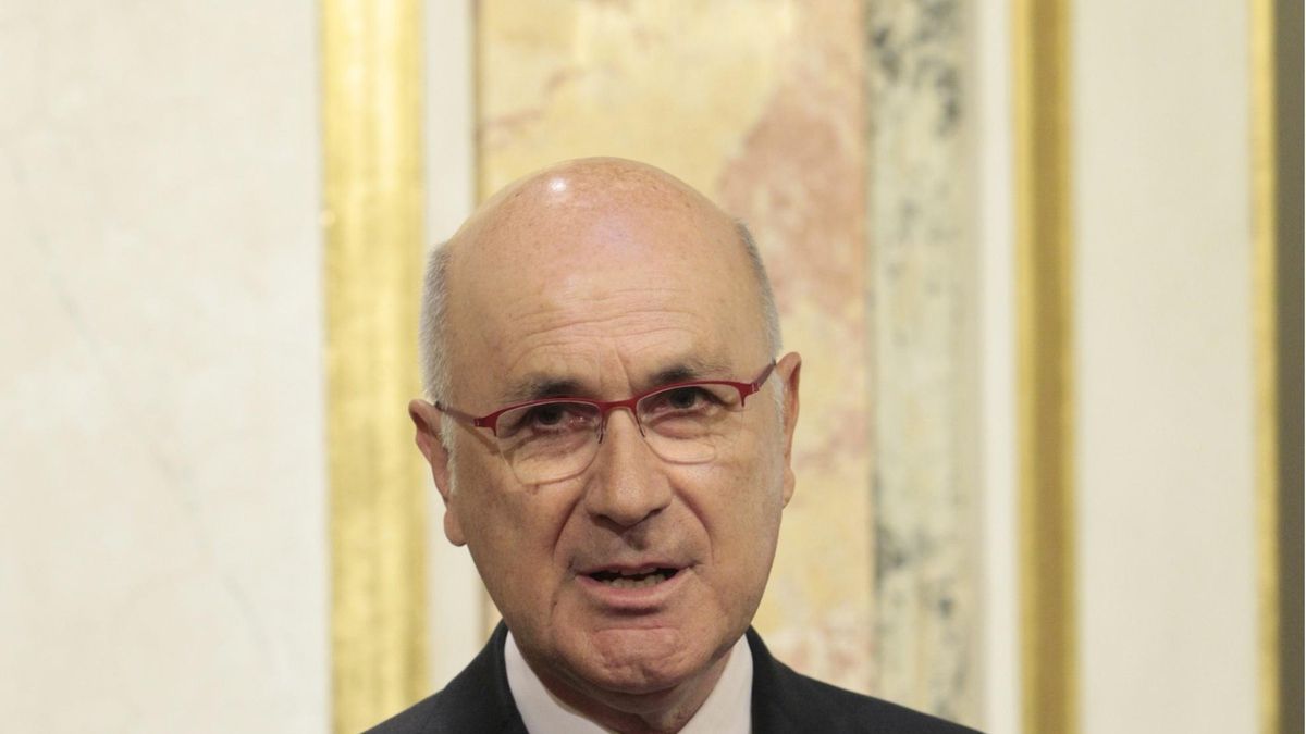 Duran juzga "intolerable" el programa de TV3 que simuló disparos al Rey y se lamenta del daño que hace el "frikismo"
