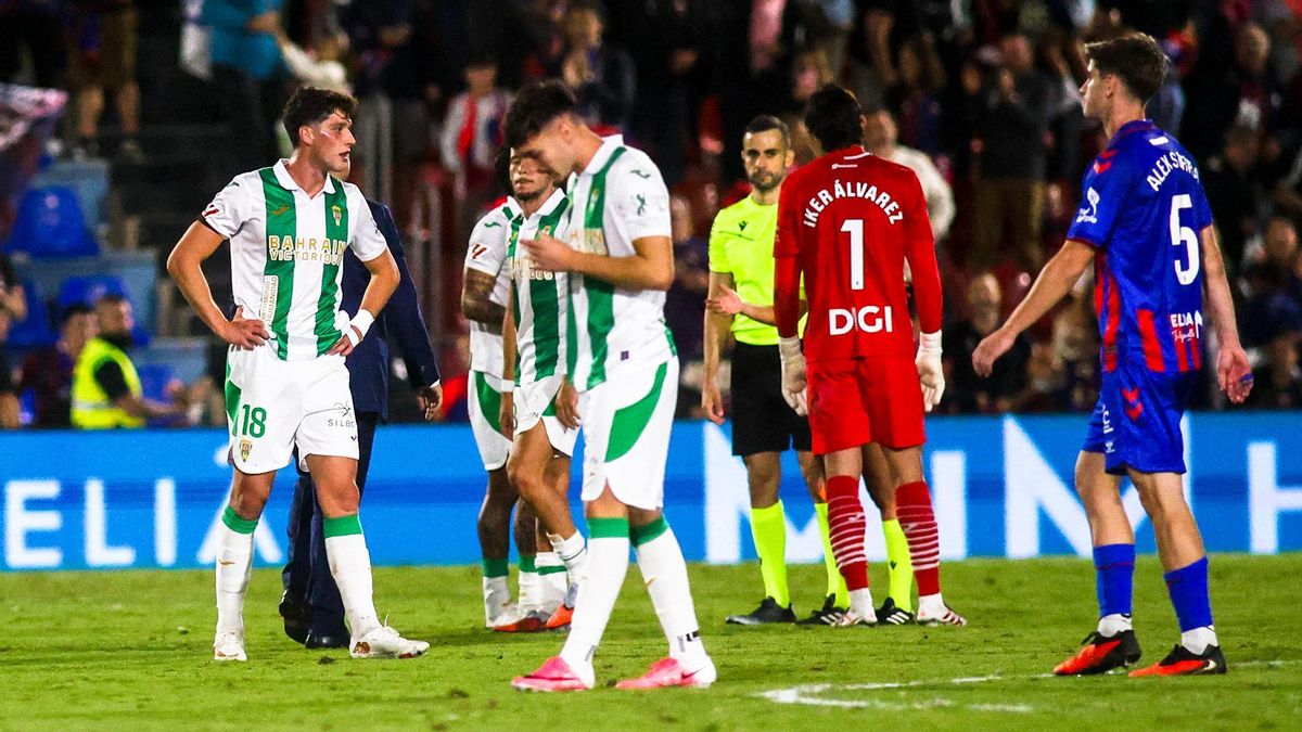 El CD Eldense - Córdoba CF, en imágenes