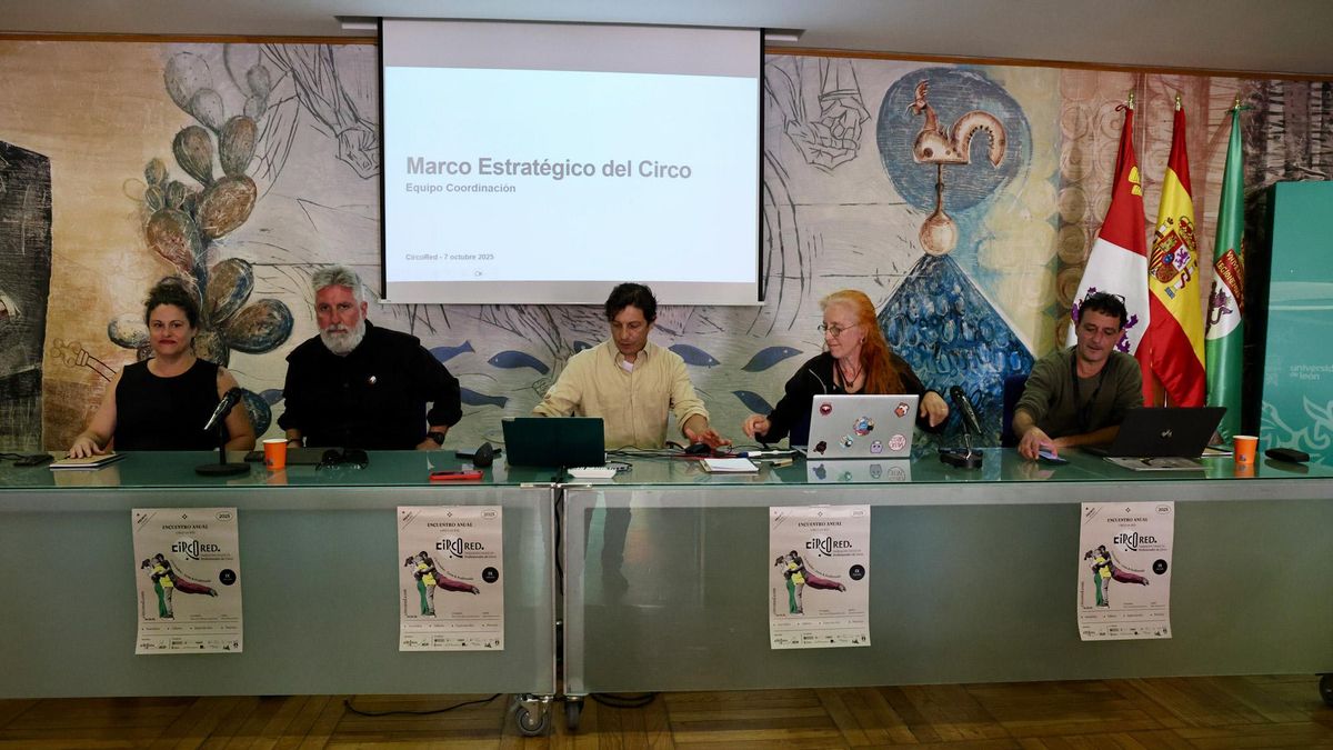 Participantes en el encuentro del Plan del Circo de España.