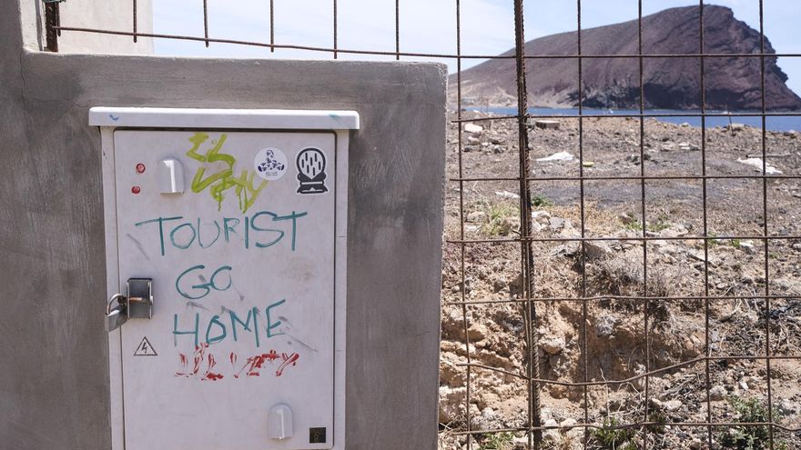 Canarias, una olla a presión que se revuelve contra el imparable desarrollo turístico mientras Gobierno y patronal piden calma
