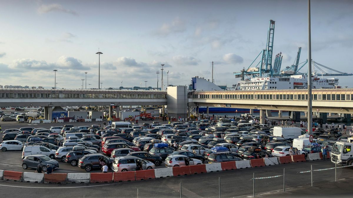 Vista del puerto de Algeciras durante la operación salida de la Operación Paso del Estrecho (OPE) 2025, en el puerto de Algeciras, a 3 de agosto de 2025, en Algeciras, Cádiz, Andalucía (España).