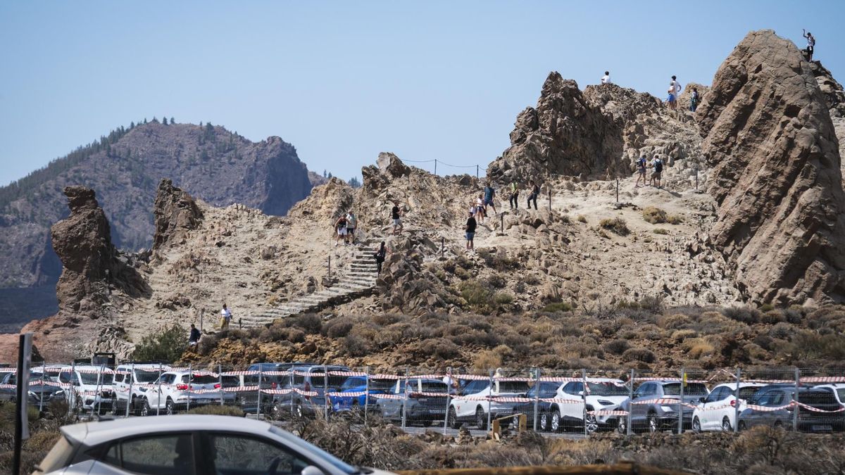 El deterioro del Teide alcanza "cotas inauditas, con problemas evidentes de masificación", según el PSOE