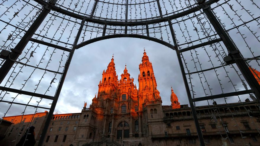 Denuncian que la Iglesia compostelana rechaza la credencial de Lugo a los peregrinos