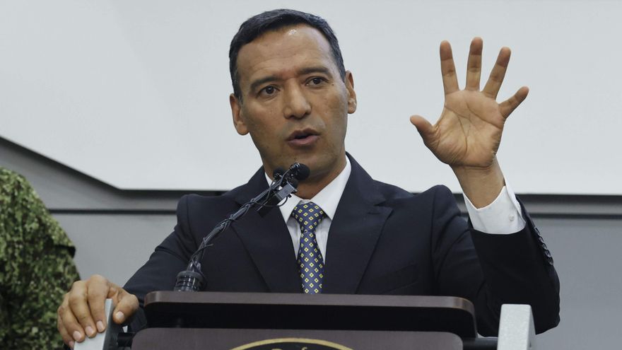 Ministro colombiano tacha de traición a la paz el ataque de disidentes que dejó seis militares muertos