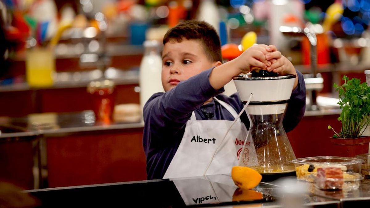 'Masterchef Junior 7' se estrenó con alegato feminista, oración antes de cocinar y un claro favorito en redes