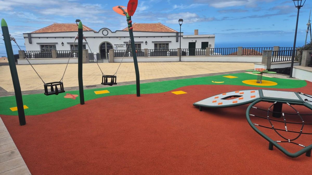 El Ayuntamiento de Puntagorda  moderniza el Centro Cultural del barrio del Roque