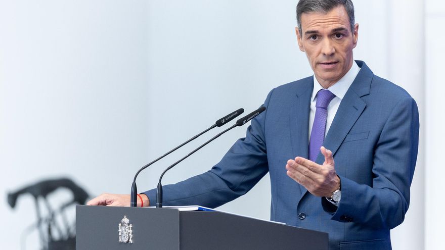 El presidente del Gobierno, Pedro Sánchez, comparece ante los medios de comunicación para hacer balance del curso político, a 28 de julio de 2025, en Madrid (España).