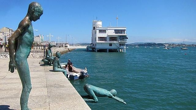 Monumento los Raqueros, en Santander.