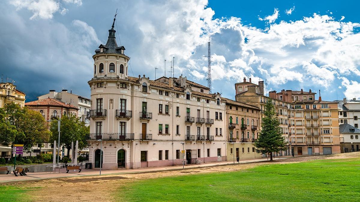 Quién está comprando las casas del Pirineo aragonés mientras los precios suben y sus vecinos buscan vivienda