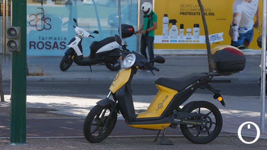 Motos de Muving abandonadas en Córdoba casi tres meses después de que dejasen de prestar servicio