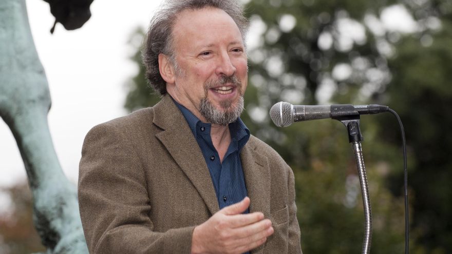 Peter Kornbluh, investigador: "La CIA está operando en Cuba y Trump espera que se arrodillen como en Juego de Tronos"