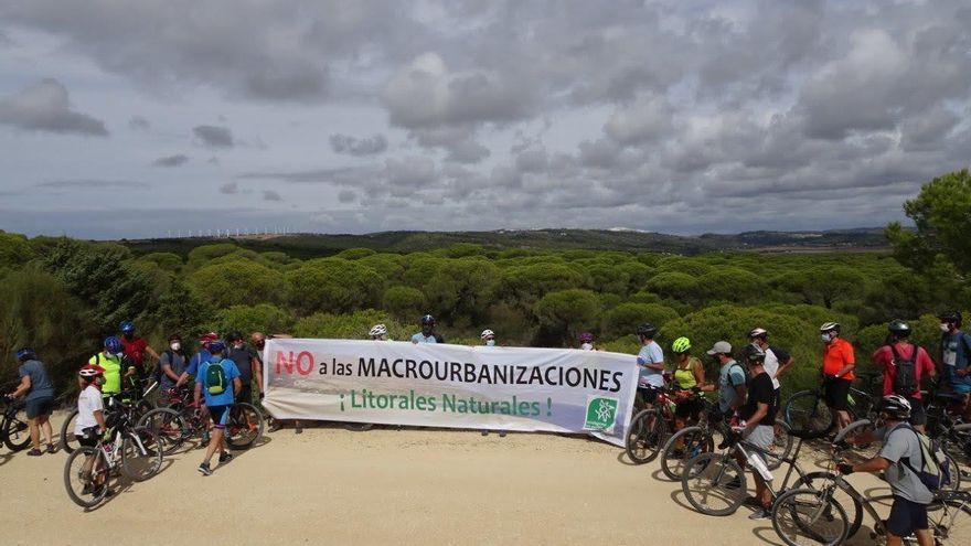 Frenazo ambiental al proyecto para levantar en Barbate la mayor urbanización turística de Andalucía