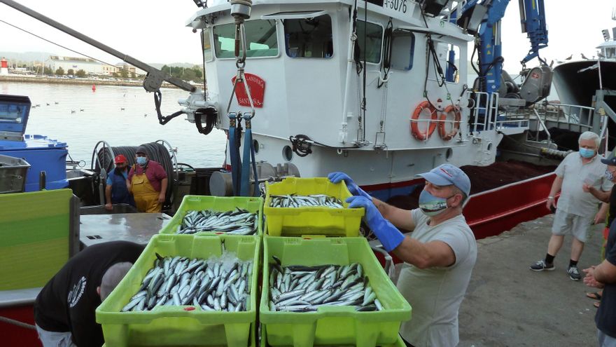 Los pescadores gallegos acuerdan un paro desde el 21 de marzo si no reciben ayudas por el encarecimiento del gasoil