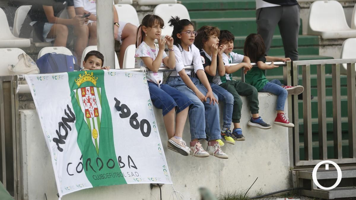 Grada Blanquiverde del Córdoba CF - San Fernando CD