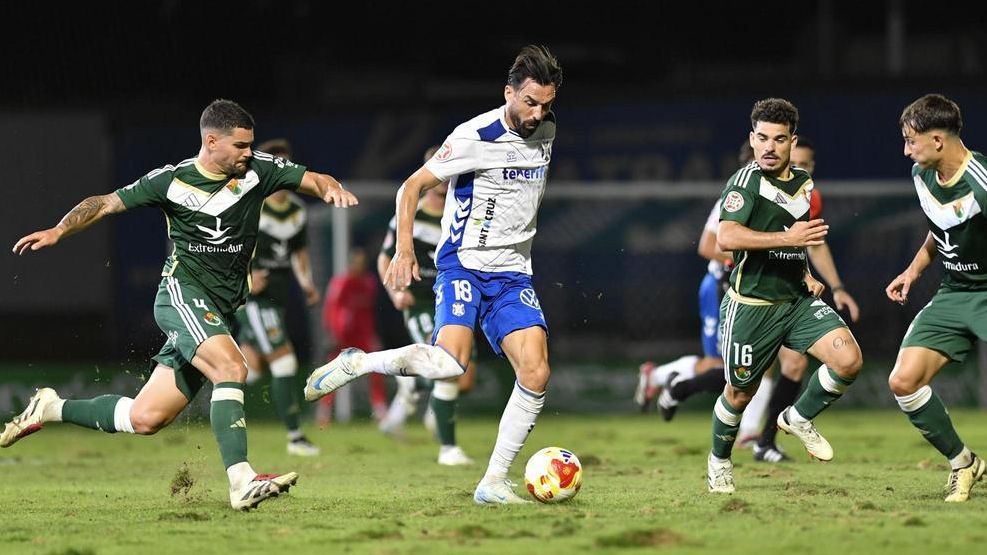 El CD Tenerife recibe al Cacereño 56 años después