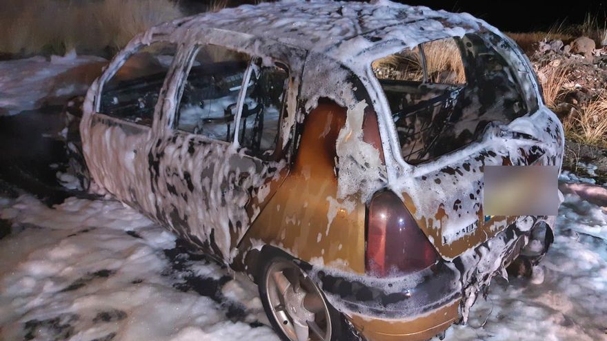 En uno de los incendios se tuvo que recurrir al uso de espuma