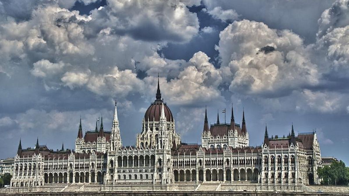 Esta es la razón por la que ningún edificio puede medir más de 96 metros en Budapest
