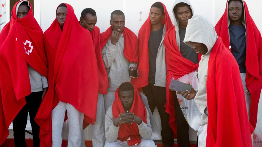 Salvamento Marítimo rescata a más de mil personas en aguas de Canarias durante este fin de semana