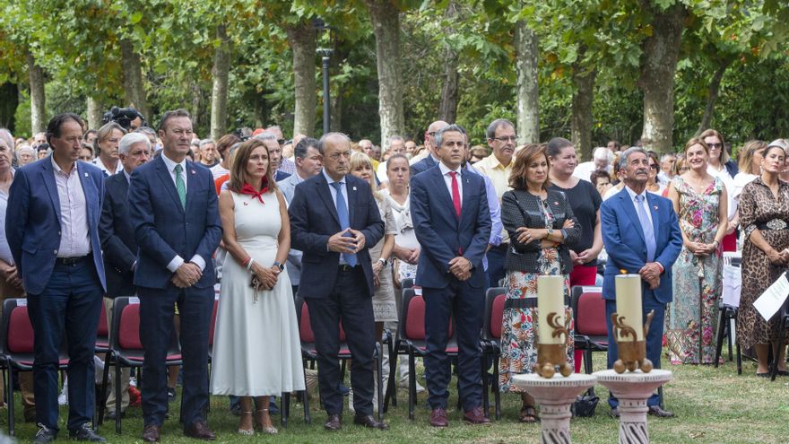 Los miembros del Gobierno en la festividad de La Virgen Bien Aparecida.