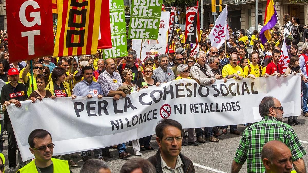 Los sindicatos consultan a los docentes catalanes para saber si apoyarían diversas huelgas durante la campaña electoral