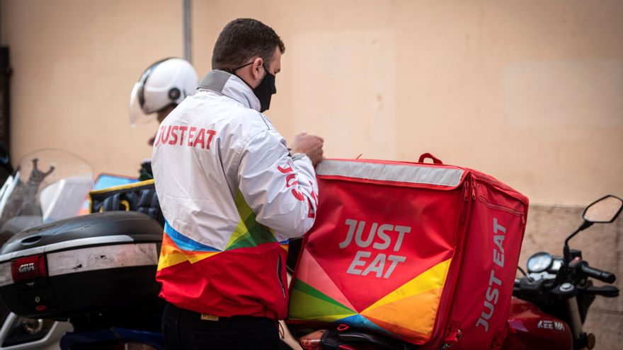 Just Eat España demanda a Glovo por competencia desleal y le reclama 295 millones