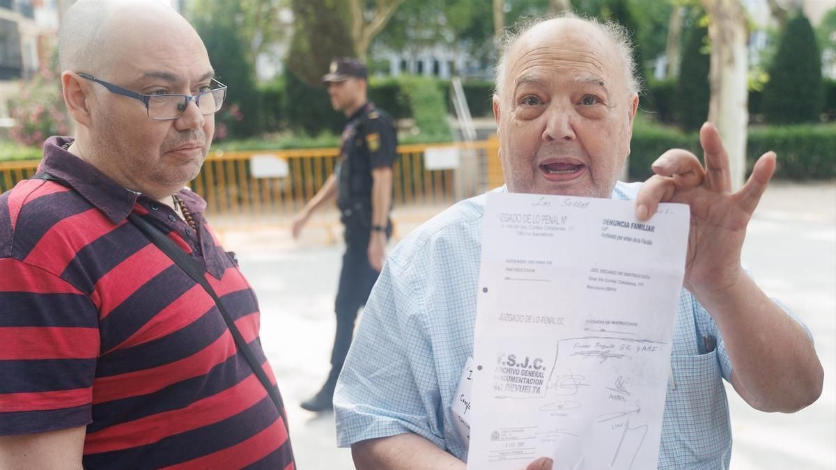 Una jueza procesa al conspiranoico ultra Santiago Royuela por difamar y amenazar a un exdiputado del PP