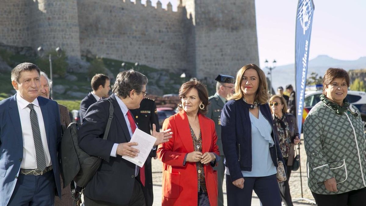 Calvo anuncia un acuerdo con la Iglesia para buscar una salida que evite que Franco sea enterrado en La Almudena