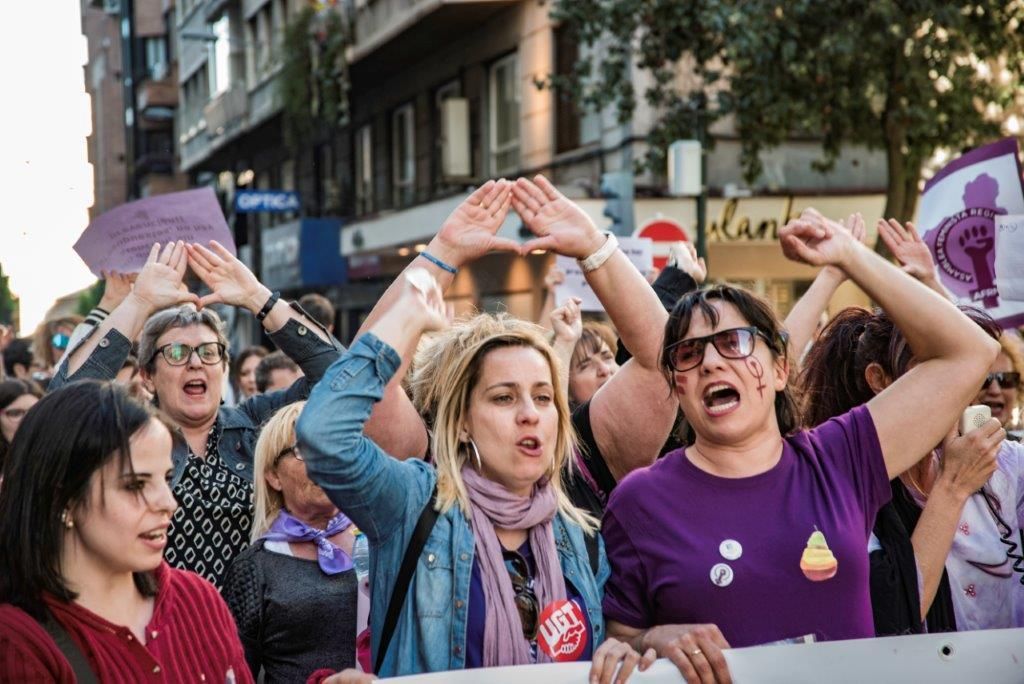 Manifestación feminista para pedir la dotación presupuestaria para el Pacto contra la Violencia de Género / CARLOS TRENOR