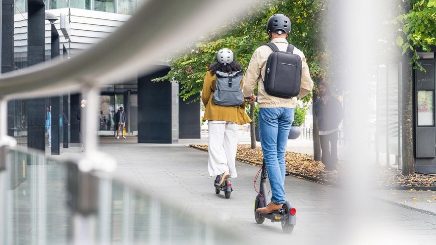 Más controles a los patinetes eléctricos en Logroño: 200 euros por circular por la acera o con auriculares