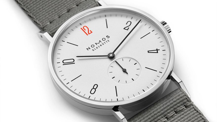 Modelo de reloj 'Tangente 38' en colaboración con Médicos Sin Fronteras