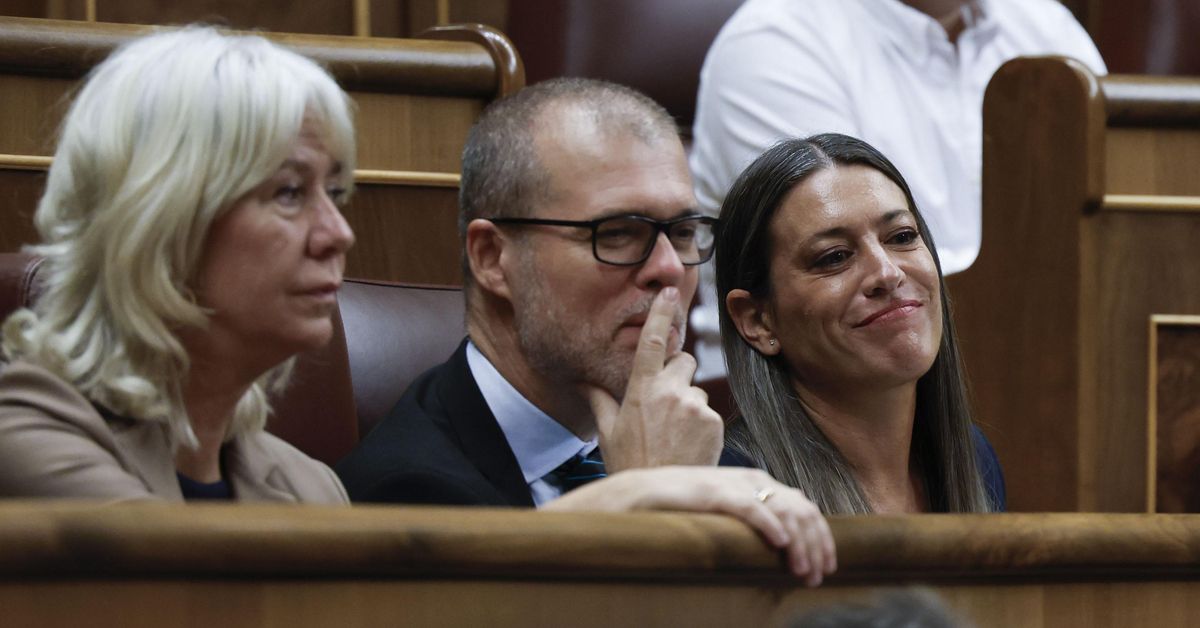 Junts roba protagonismo al PP y copia su retórica y sus amenazas al Gobierno
