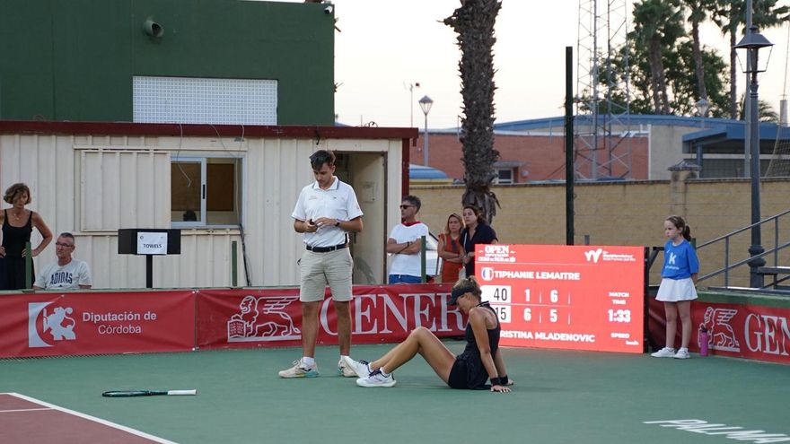 Kristina Mladenovic se retira lesionada en Palma del Río