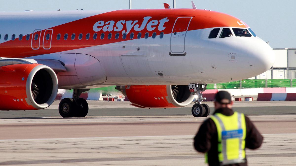Un avión de easyJet en una imagen de archivo. EFE/A.Carrasco Ragel.