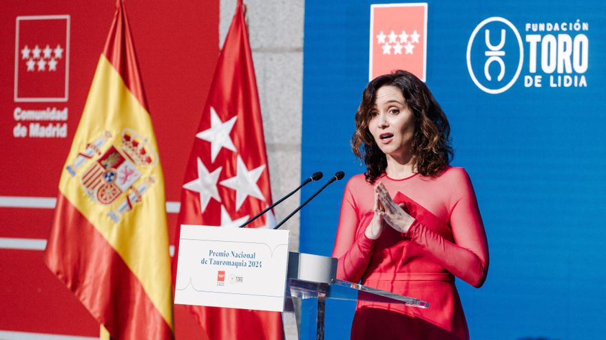La presidenta de la Comunidad de Madrid, Isabel Díaz Ayuso, interviene durante la presentación del Premio Nacional de Tauromaquia, en la Real Casa de Correos