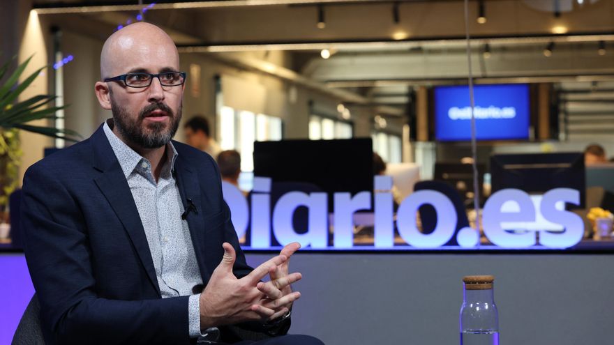 El secretario económico de Podemos contesta a las preguntas de elDiario.es.