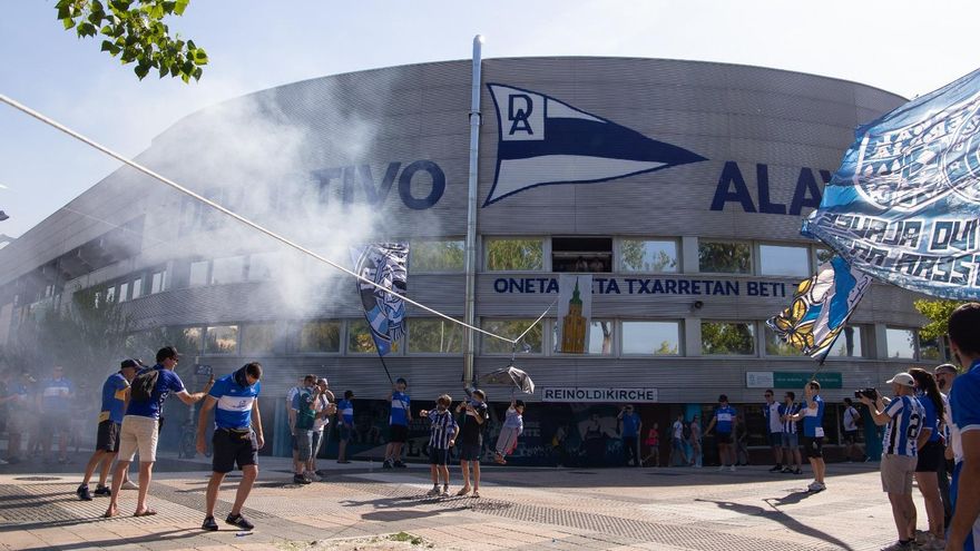 El consejero de Seguridad señala al grupo Iraultza 1921 del Deportivo Alavés por generar problemas "de orden público"