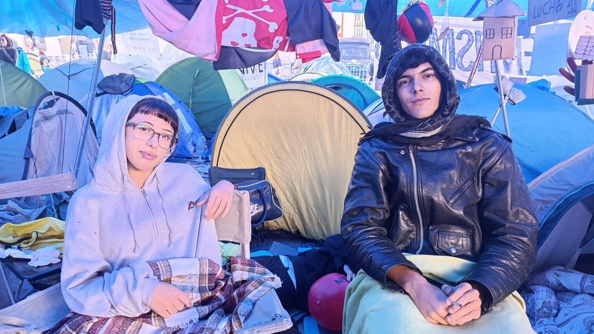 Adriana e Iván en la acampada de Sol.