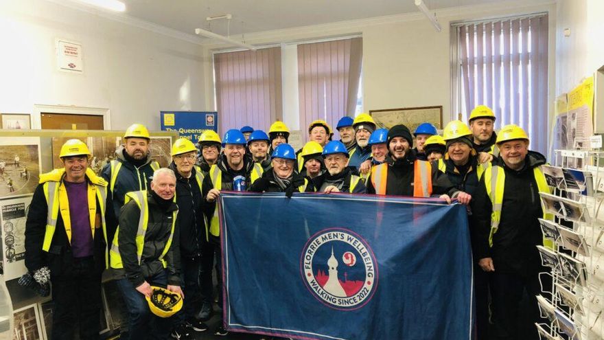 Fútbol, salud mental y un modelo de turismo alternativo: la lección de unos aficionados de Liverpool en Vallecas